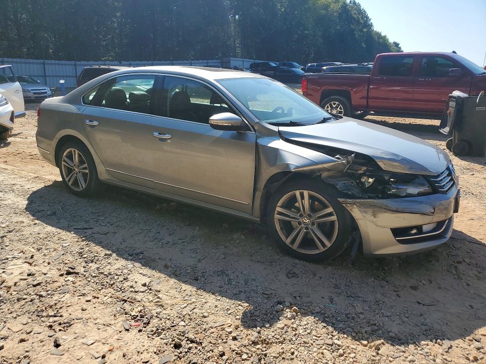 69626566 :رقم المزاد ، 1VWCM7A39CC104375 vin ، 2012 Volkswagen Passat مزاد بيع