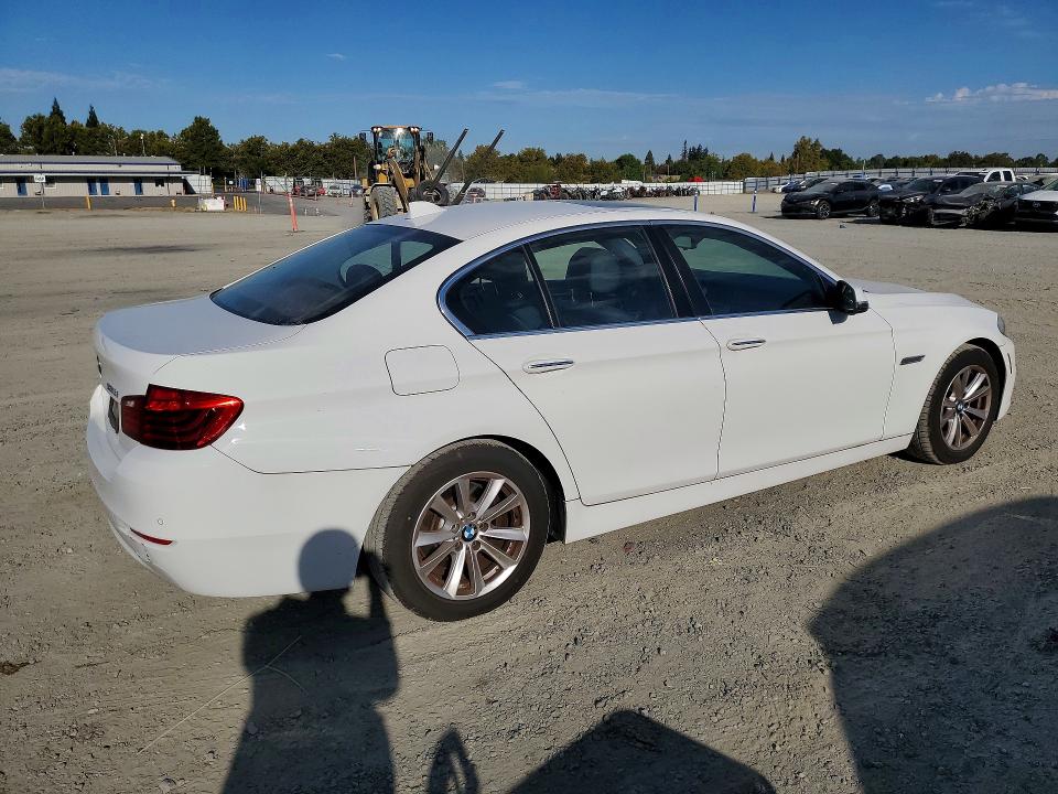 68194126 :رقم المزاد ، WBA5A5C59FD513706 vin ، 2015 Bmw 528 مزاد بيع