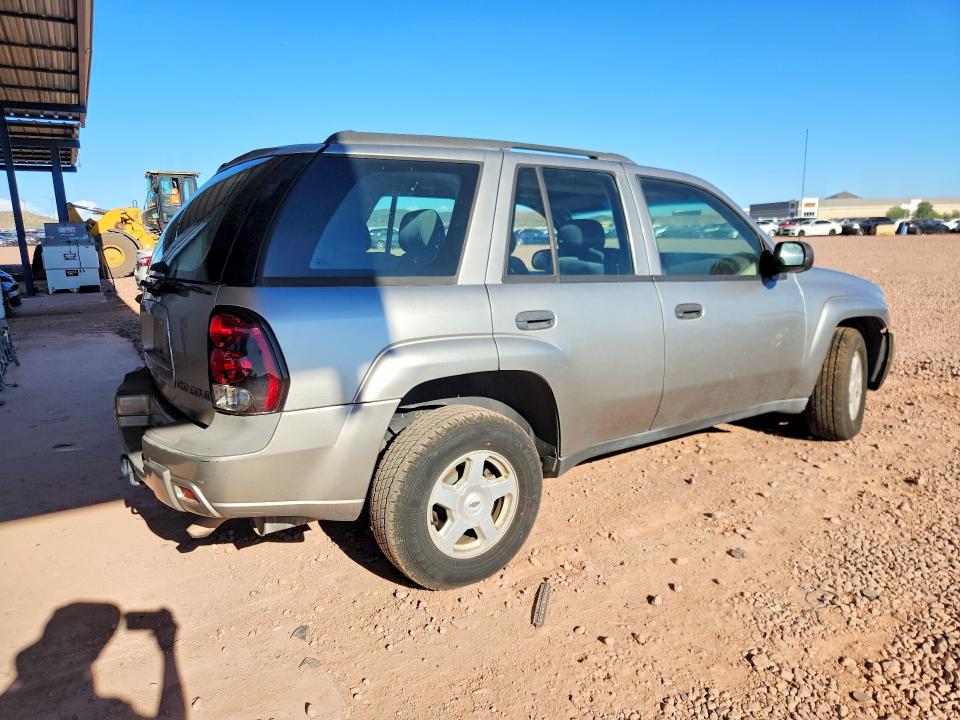 70334656 :رقم المزاد ، 1GNDS13S932254398 vin ، 2003 Chevrolet Trailblazer مزاد بيع