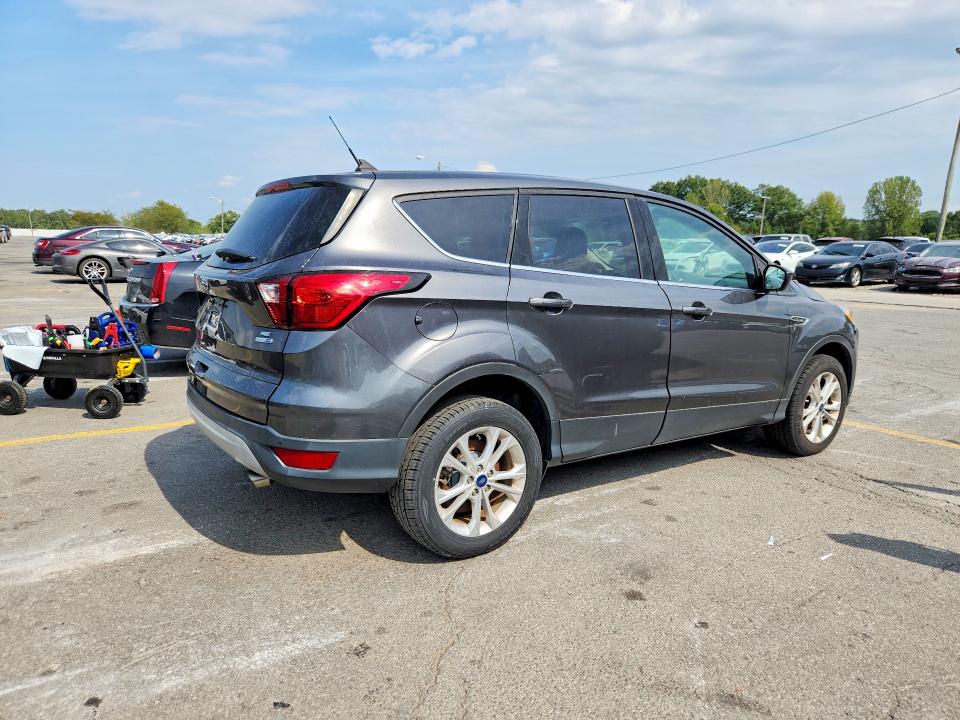 68476836 :رقم المزاد ، 1FMCU9GD2KUC34310 vin ، 2019 Ford Escape مزاد بيع