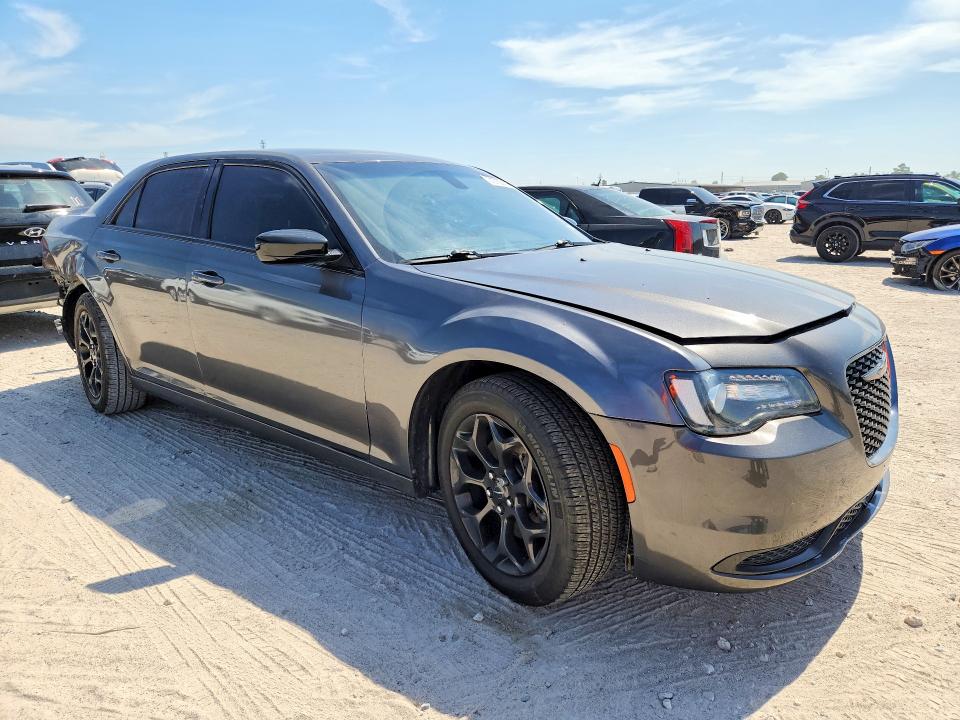 Auction sale of the 2020 Chrysler 300, vin: 2C3CCARG1LH233724, lot number: 70730106