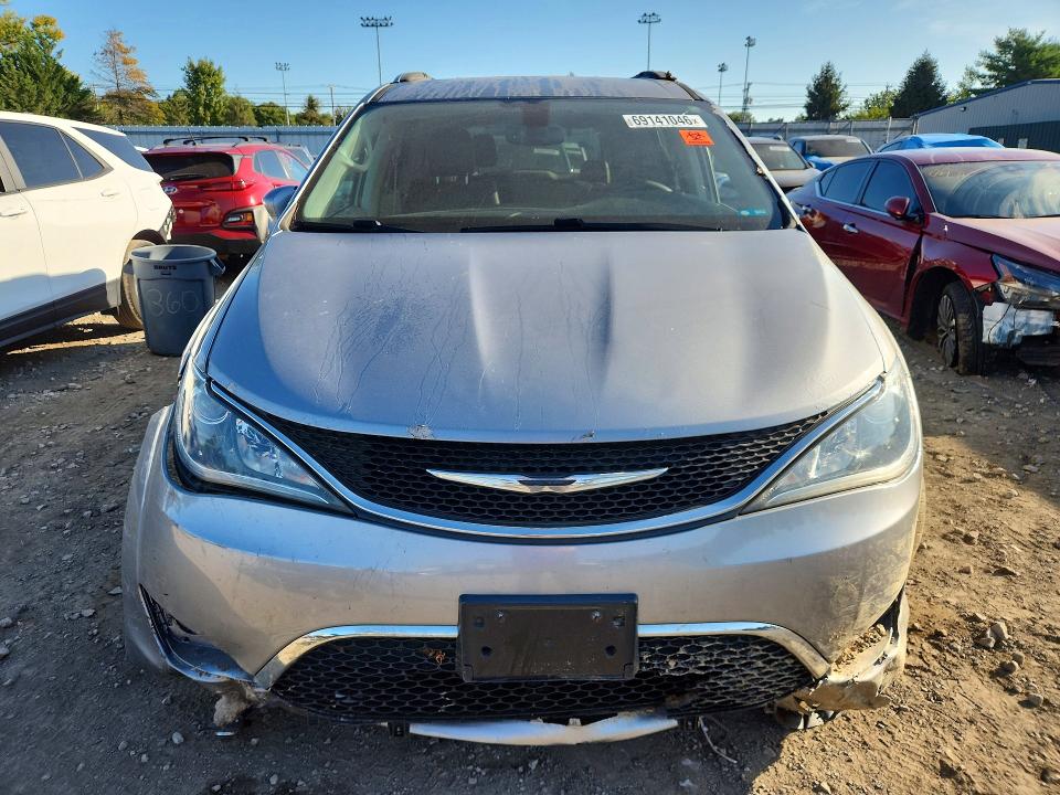 Продажа на аукционе авто 2017 Chrysler Pacifica, vin: 2C4RC1EG8HR704863, номер лота: 69141046