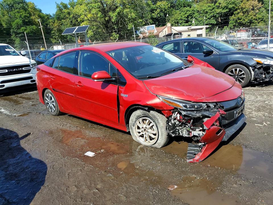 70289756 :رقم المزاد ، JTDKARFP1L3156307 vin ، 2020 Toyota Prius Prime مزاد بيع