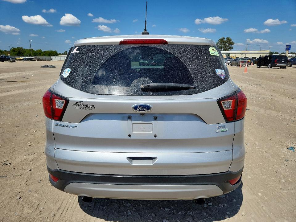 2019 Ford Escape მანქანა იყიდება აუქციონზე, vin: 1FMCU0GD8KUB00977, აუქციონის ნომერი: 68060286