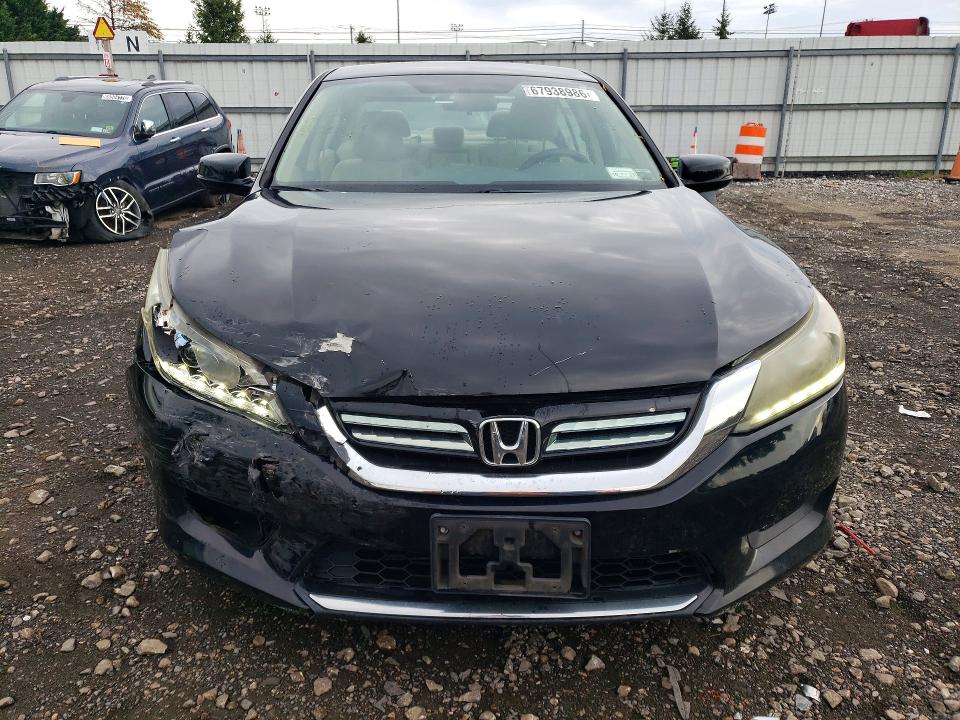 Продажа на аукционе авто 2015 Honda Accord, vin: 1HGCR6F30FA004688, номер лота: 67938986