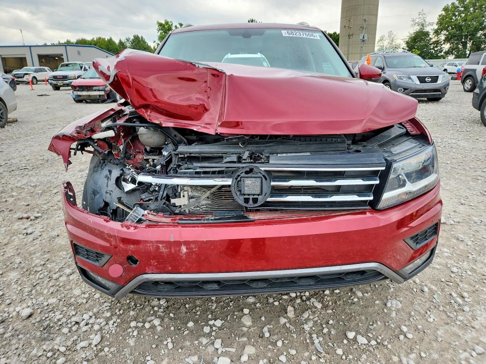68237606 :رقم المزاد ، 3VV2B7AX7JM014761 vin ، 2018 Volkswagen Tiguan مزاد بيع