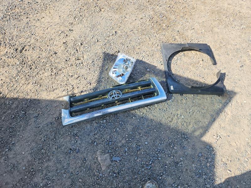 2000 Toyota Tacoma მანქანა იყიდება აუქციონზე, vin: 4TAWN72N7YZ627892, აუქციონის ნომერი: 67772986