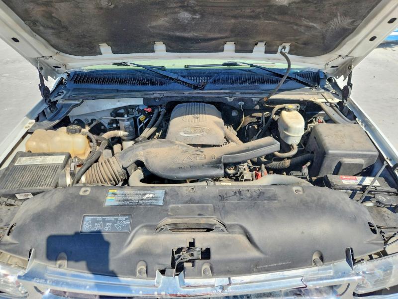 69804866 :رقم المزاد ، 1GNEC16Z25J203733 vin ، 2005 Chevrolet Suburban مزاد بيع