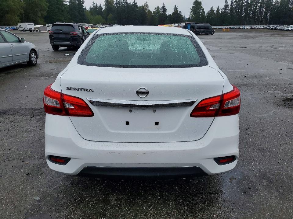 70339796 :رقم المزاد ، 3N1AB7AP2JY258825 vin ، 2018 Nissan Sentra مزاد بيع