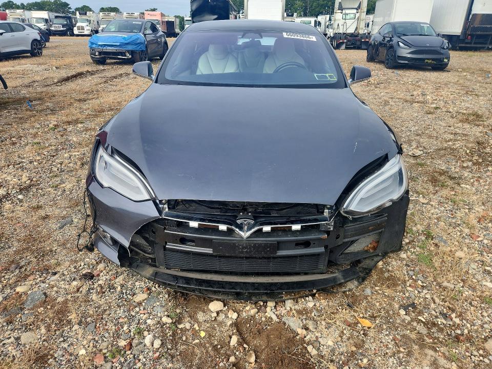 Продажа на аукционе авто 2019 Tesla Model S, vin: 5YJSA1E28KF333850, номер лота: 66093866