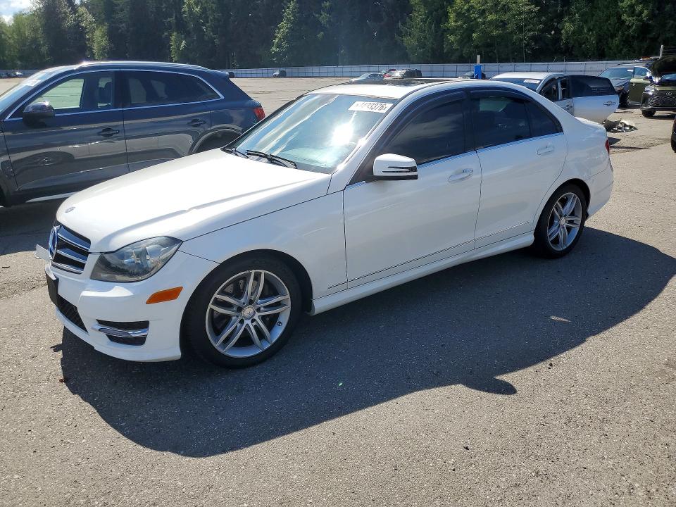 67433376 :رقم المزاد ، WDDGF8AB4EA908275 vin ، 2014 Mercedes-benz C مزاد بيع