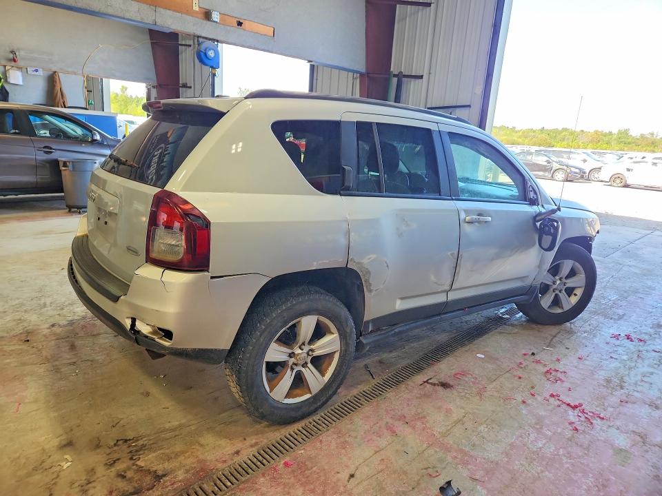 68296586 :رقم المزاد ، 1J4NF1FB8BD135784 vin ، 2011 Jeep Compass مزاد بيع