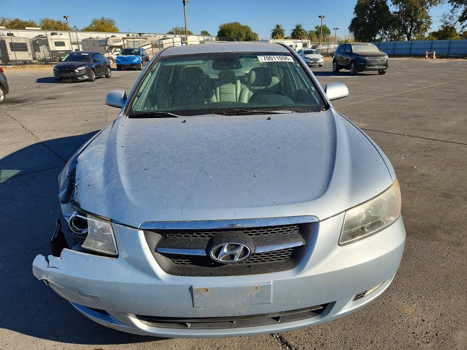 70011096 :رقم المزاد ، 5NPEU46CX8H330083 vin ، 2008 Hyundai Sonata مزاد بيع