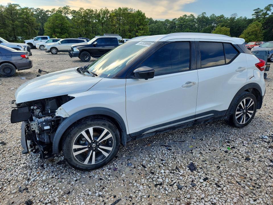 2019 Nissan Kicks მანქანა იყიდება აუქციონზე, vin: 3N1CP5CU1KL527753, აუქციონის ნომერი: 67339996