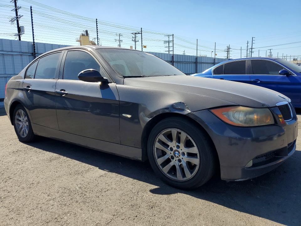 70547306 :رقم المزاد ، WBAVC53557FZ73333 vin ، 2007 Bmw 328 مزاد بيع