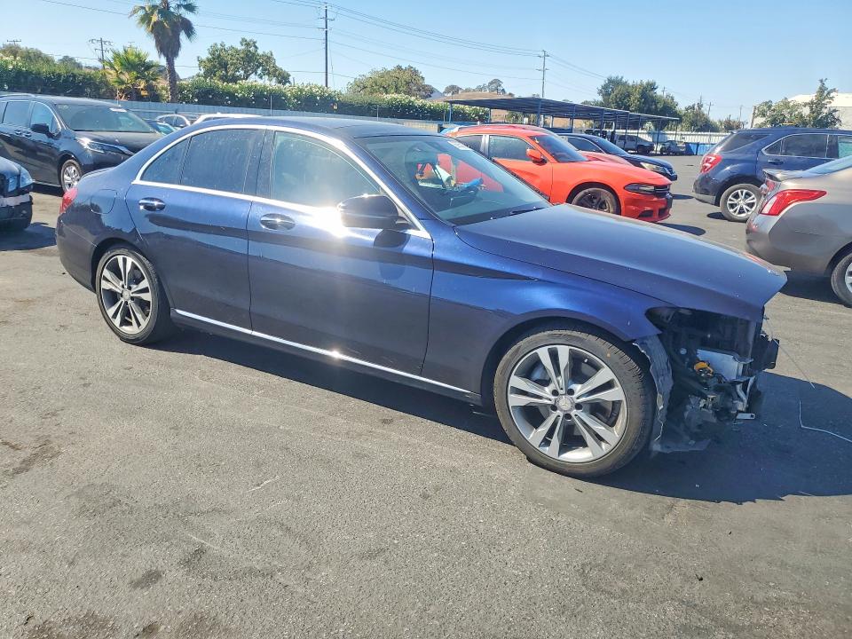 2016 Mercedes-benz C მანქანა იყიდება აუქციონზე, vin: 55SWF4JB4GU174938, აუქციონის ნომერი: 69953076