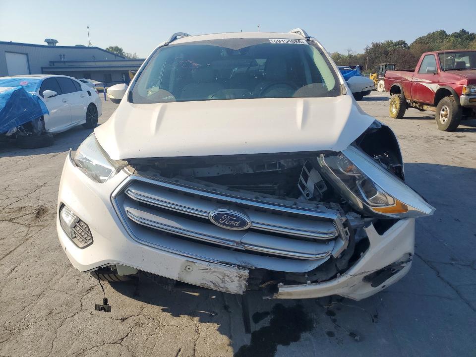 Продажа на аукционе авто 2018 Ford Escape, vin: 1FMCU9J90JUB36055, номер лота: 69154086