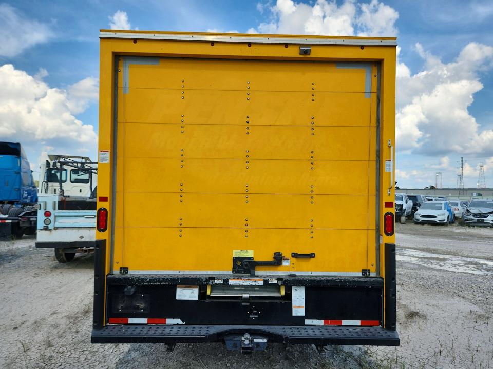 2023 Ford E-350 Super Duty მანქანა იყიდება აუქციონზე, vin: 1FDWE3FN2PDD21424, აუქციონის ნომერი: 68886066