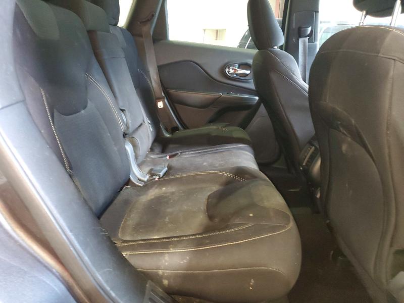 Auction sale of the 2015 Jeep Cherokee, vin: 1C4PJLCB3FW631891, lot number: 68422586