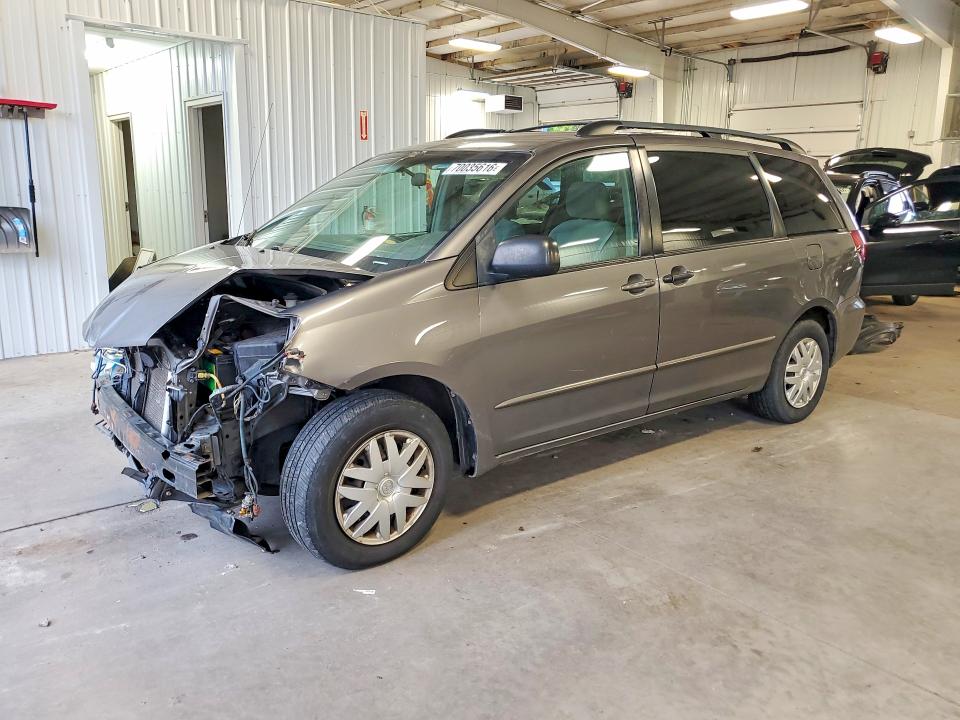 70035616 :رقم المزاد ، 5TDZA23C15S346472 vin ، 2005 Toyota Sienna مزاد بيع