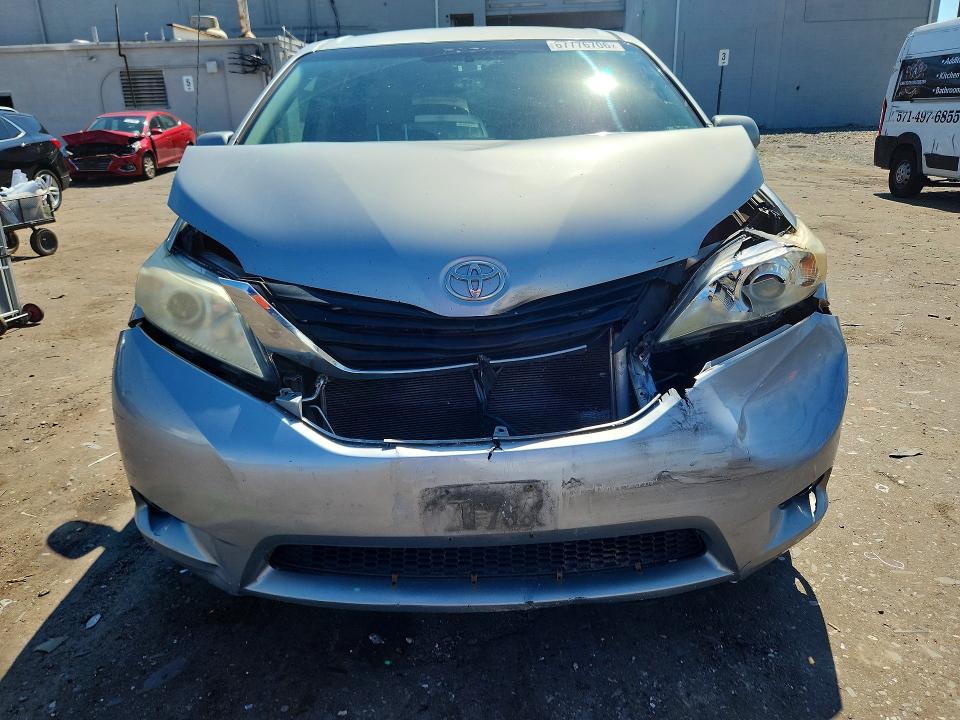 Продажа на аукционе авто 2011 Toyota Sienna, vin: 5TDKK3DC1BS093989, номер лота: 67776706