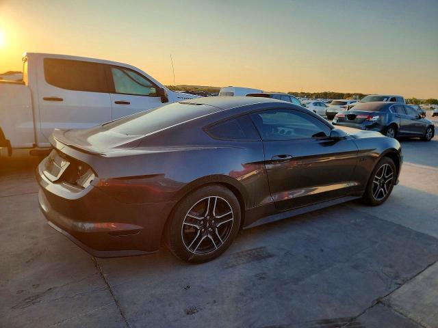 67815236 :رقم المزاد ، 1FA6P8CF3J5165698 vin ، 2018 Ford Mustang مزاد بيع