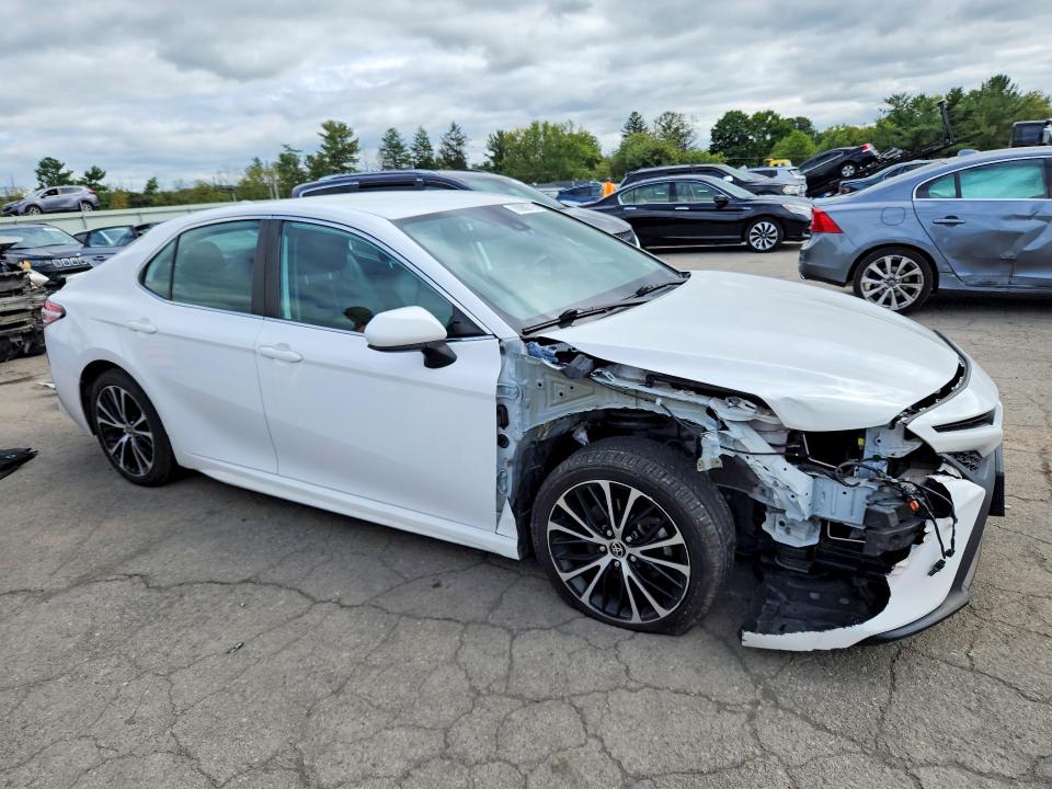 Продаж на аукціоні авто 2020 Toyota Camry, vin: 4T1G11AK6LU976620, номер лоту: 70900716
