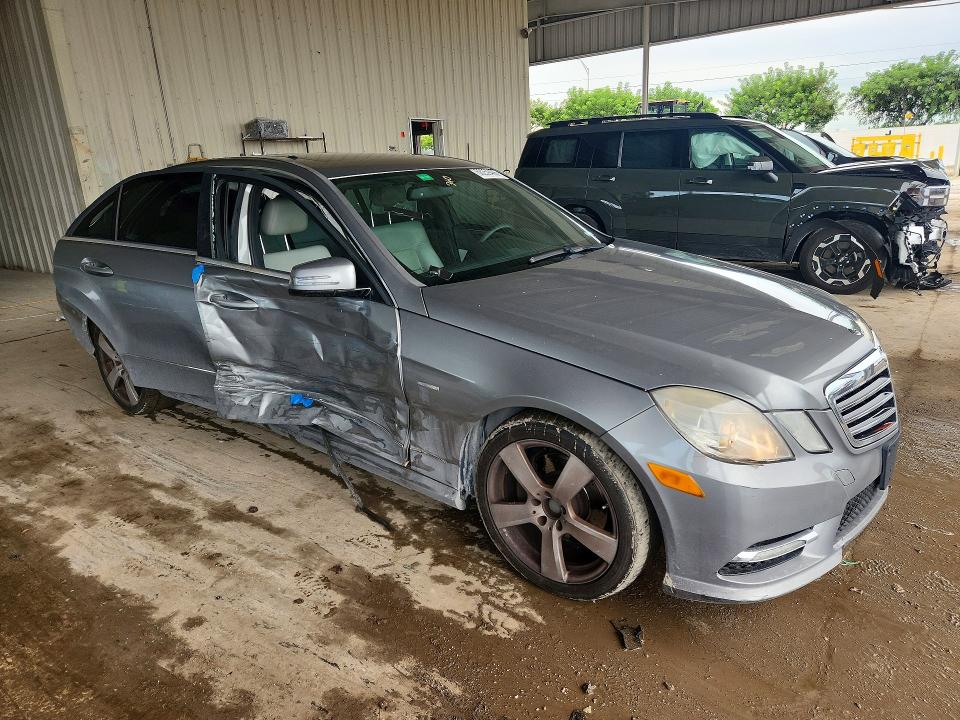 68259466 :رقم المزاد ، WDDHF5KB3CA586355 vin ، 2012 Mercedes-benz E مزاد بيع