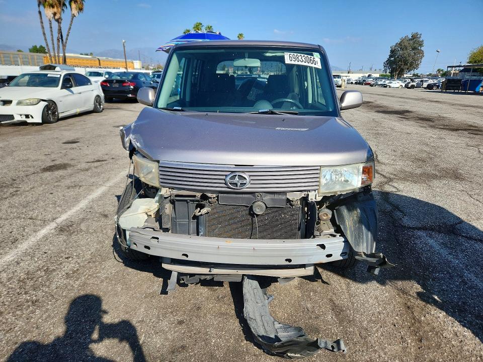 69833066 :رقم المزاد ، JTLKT324X50170234 vin ، 2005 Scion Xb مزاد بيع