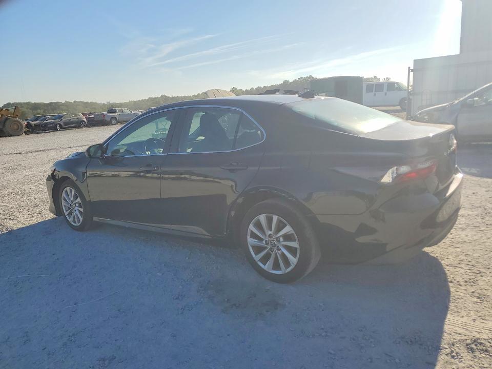 68040356 :رقم المزاد ، 4T1C11AK3PU801326 vin ، 2023 Toyota Camry مزاد بيع