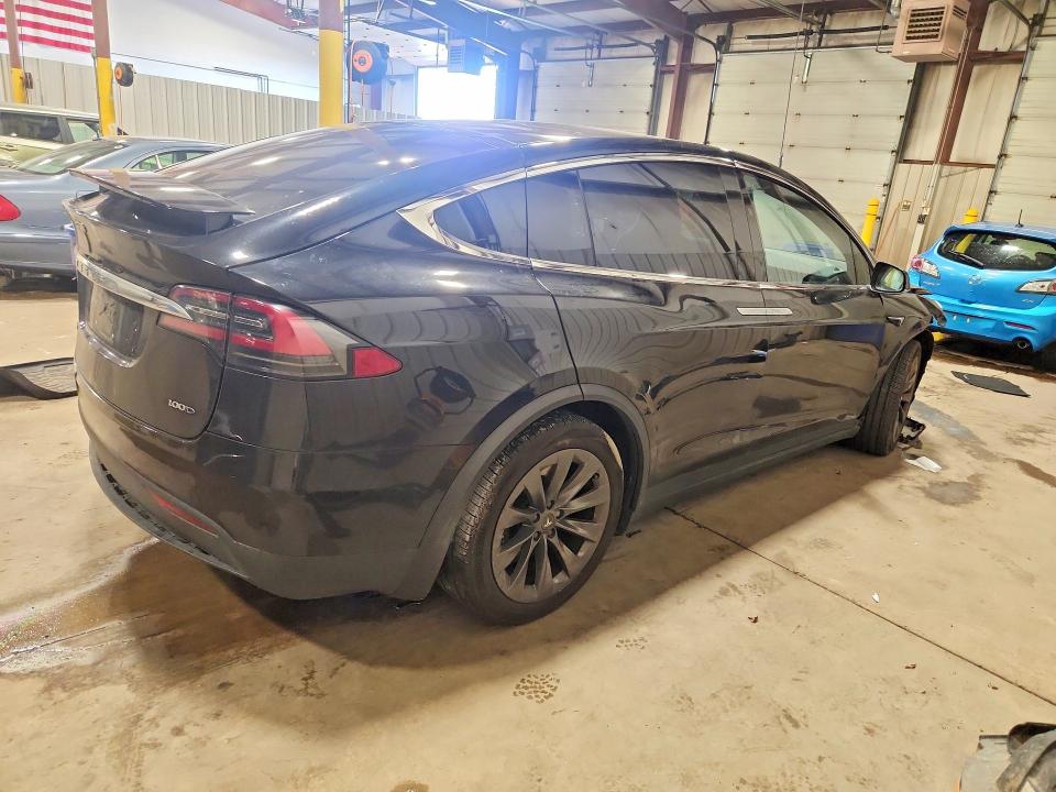 Продажа на аукционе авто 2017 Tesla Model X, vin: 5YJXCAE27HF075393, номер лота: 69407686