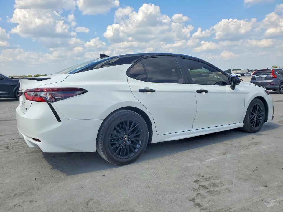 66861336 :رقم المزاد ، 4T1T31AK1NU035653 vin ، 2022 Toyota Camry Hybrid مزاد بيع