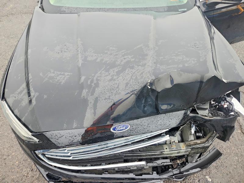 67081816 :رقم المزاد ، 3FA6P0HD2JR283148 vin ، 2018 Ford Fusion مزاد بيع