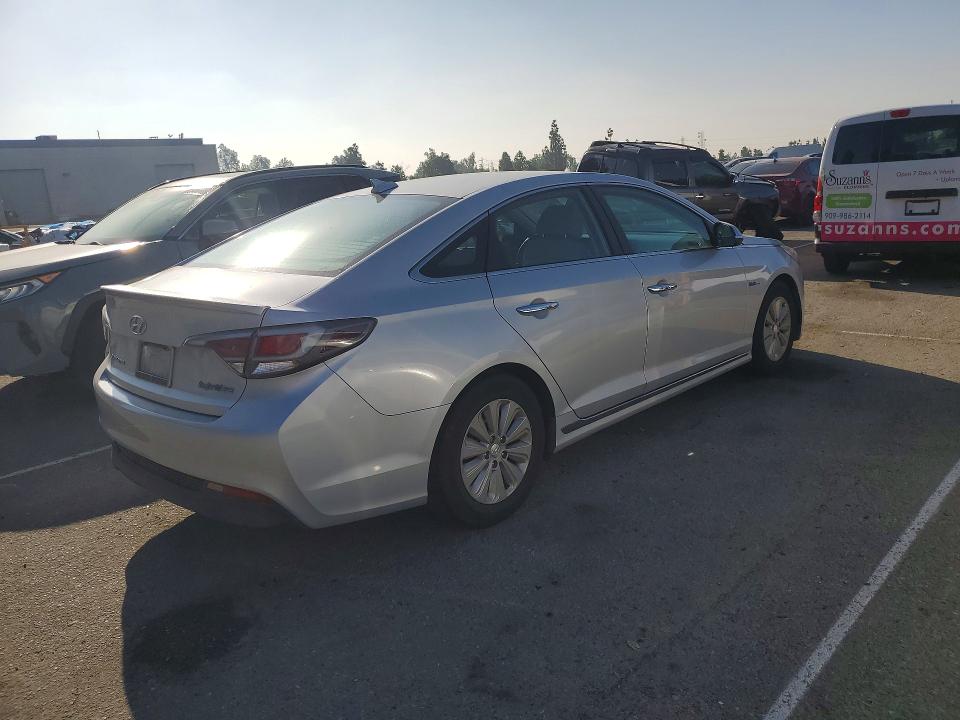 Aukcja sprzedaży 2016 Hyundai Sonata Hybrid, vin: KMHE24L15GA030011, numer aukcji: 70369396