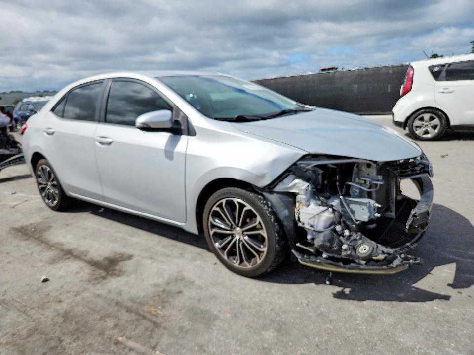 70103136 :رقم المزاد ، 2T1BURHE3FC320462 vin ، 2015 Toyota Corolla مزاد بيع