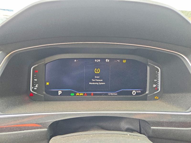 Продажа на аукционе авто 2021 Volkswagen Tiguan, vin: 3VV4B7AX8MM108502, номер лота: 68922016