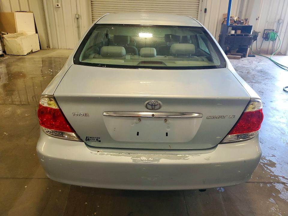69807696 :رقم المزاد ، 4T1BE32K25U968302 vin ، 2005 Toyota Camry مزاد بيع