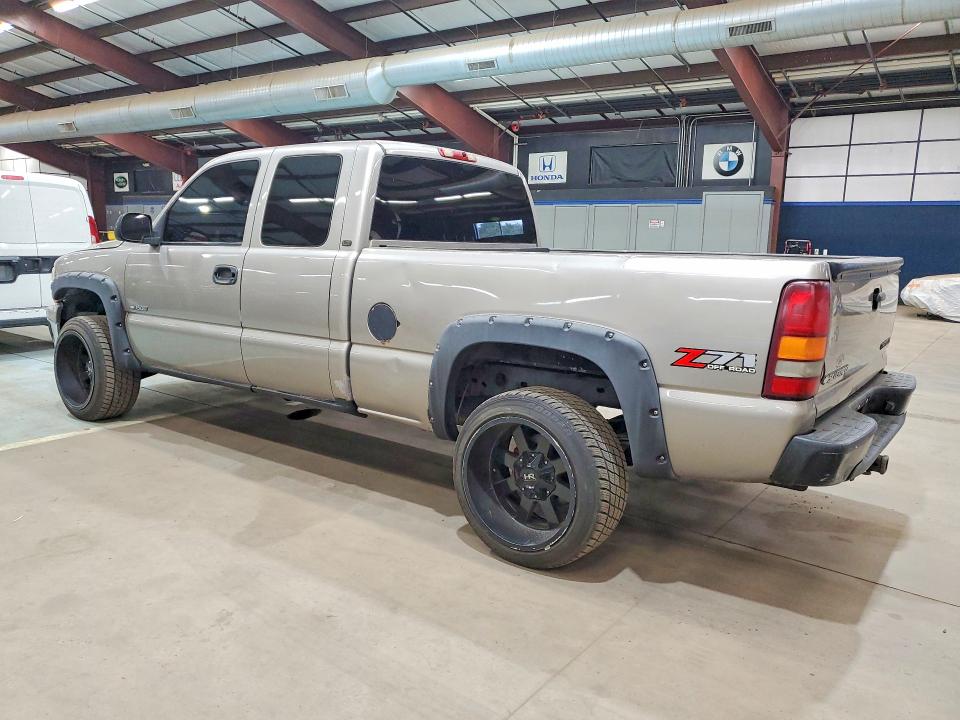 70832906 :رقم المزاد ، 2GCEK19TX21173891 vin ، 2002 Chevrolet Silverado مزاد بيع