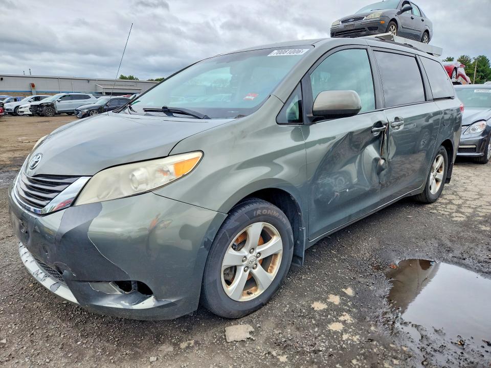 Aukcja sprzedaży 2011 Toyota Sienna, vin: 5TDKK3DC3BS079043, numer aukcji: 70081006