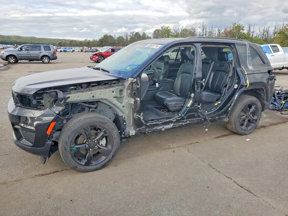 Продажа на аукционе авто 2023 Jeep Grand Cherokee, vin: 1C4RJHBG2P8708341, номер лота: 69901716