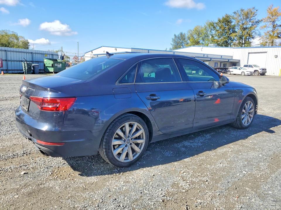 Продаж на аукціоні авто 2017 Audi A4, vin: WAUGNAF48HN032285, номер лоту: 69974676