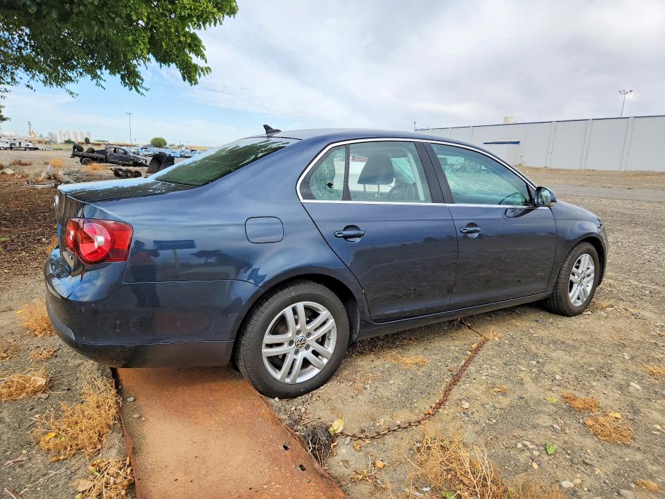 69605946 :رقم المزاد ، 3VWRL7AJ6AM034535 vin ، 2010 Volkswagen Jetta مزاد بيع