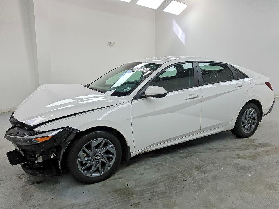 2024 Hyundai Elantra მანქანა იყიდება აუქციონზე, vin: KMHLM4DG8RU759920, აუქციონის ნომერი: 67064726