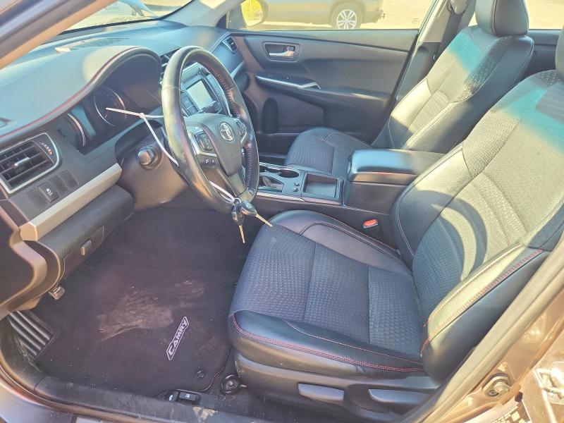 70317736 :رقم المزاد ، 4T1BF1FK2FU068884 vin ، 2015 Toyota Camry مزاد بيع