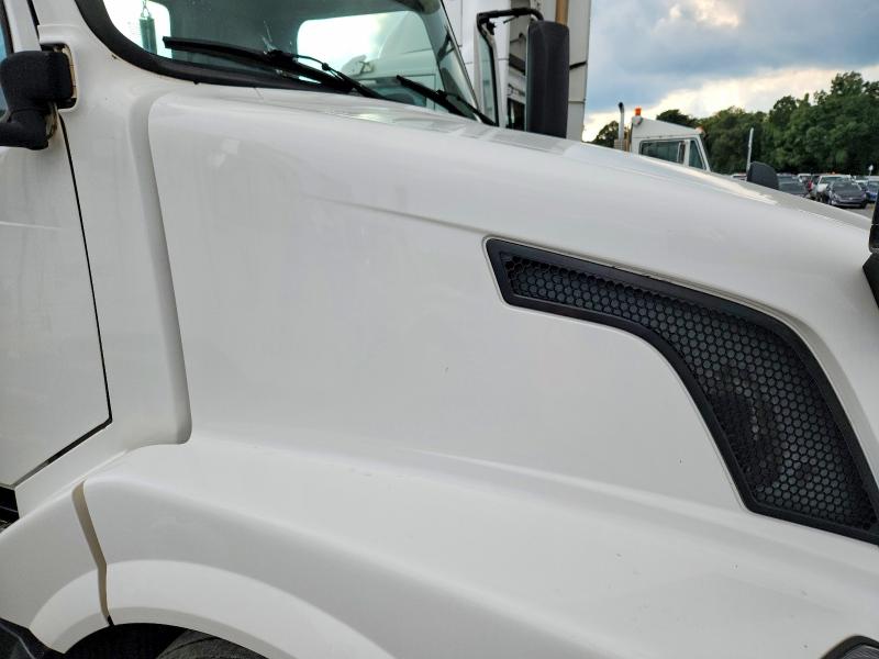 2018 Volvo Vnl მანქანა იყიდება აუქციონზე, vin: 4V4N39TG0JN892432, აუქციონის ნომერი: 69940056