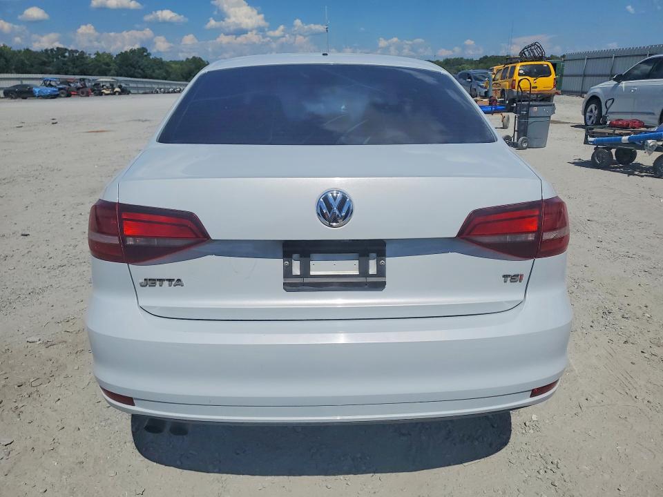 68834996 :رقم المزاد ، 3VW2B7AJ3HM215638 vin ، 2017 Volkswagen Jetta مزاد بيع