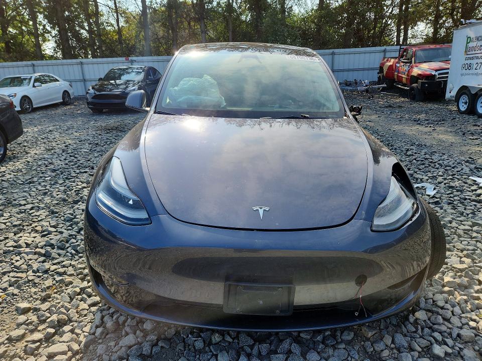 68700736 :رقم المزاد ، 7SAYGAEE4PF844193 vin ، 2023 Tesla Model Y مزاد بيع