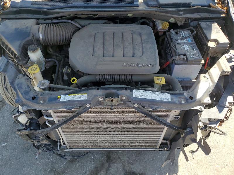 67679356 :رقم المزاد ، 2A4RR5DG2BR611359 vin ، 2011 Chrysler Town & Country مزاد بيع