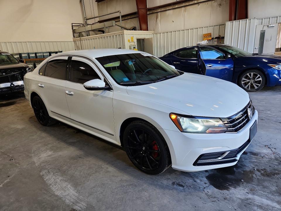 Продаж на аукціоні авто 2017 Volkswagen Passat, vin: 1VWAT7A30HC012668, номер лоту: 67737616