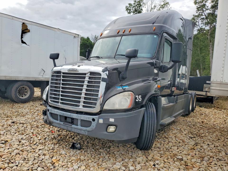 Auction sale of the 2016 Freightliner Cascadia 125, vin: 3AKJGLD57GSHB9922, lot number: 67604946